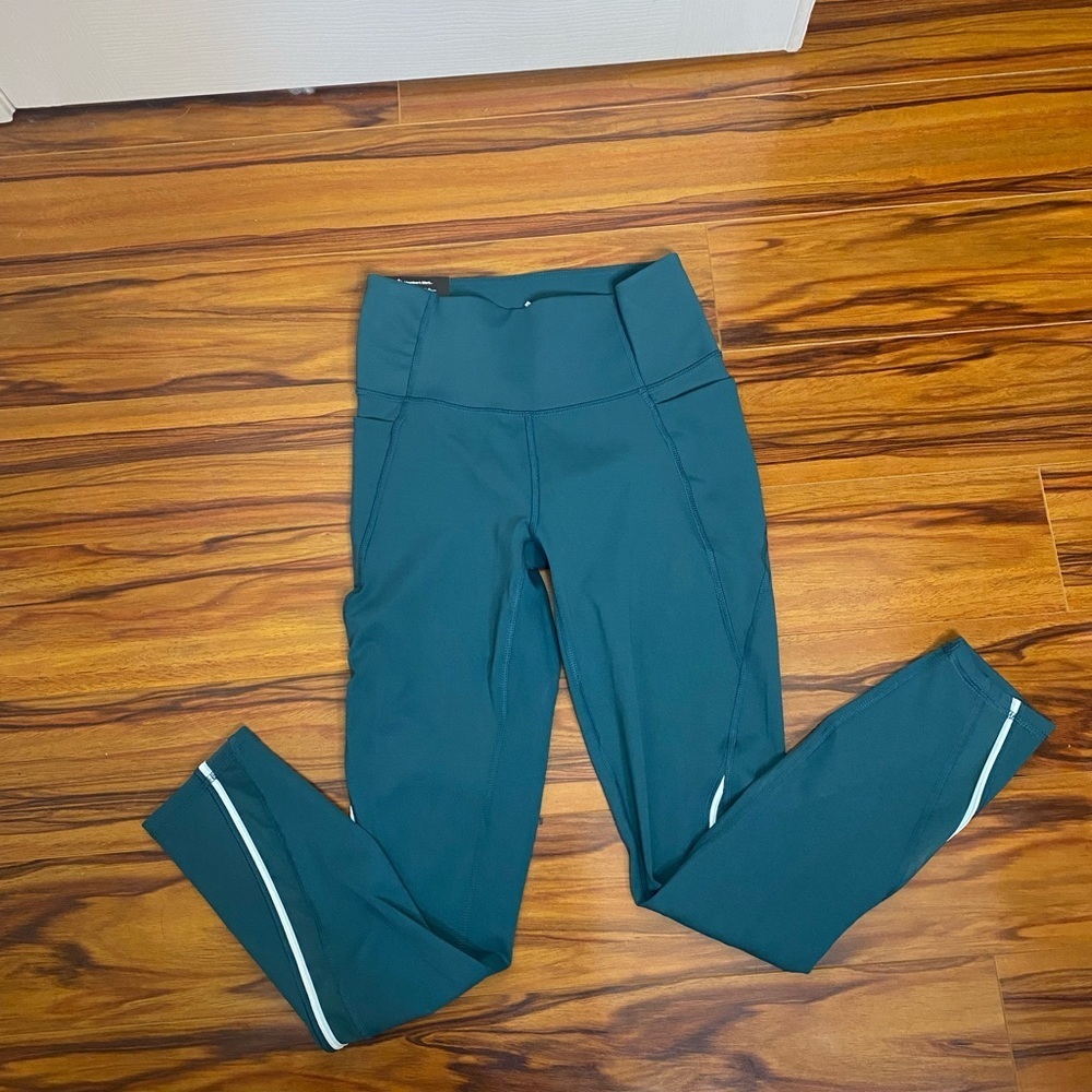NWT Members Mark Work It Out Legging in green. - Picture 7 of 8